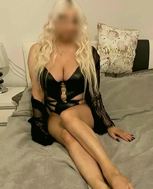 Elif, 23