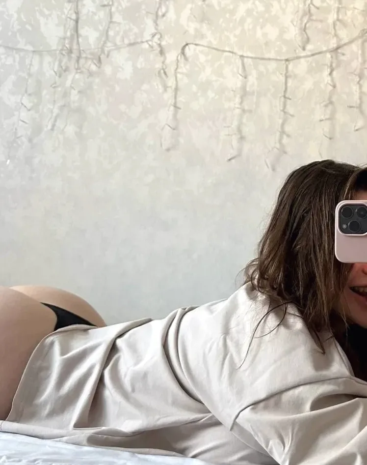 Helena, 21