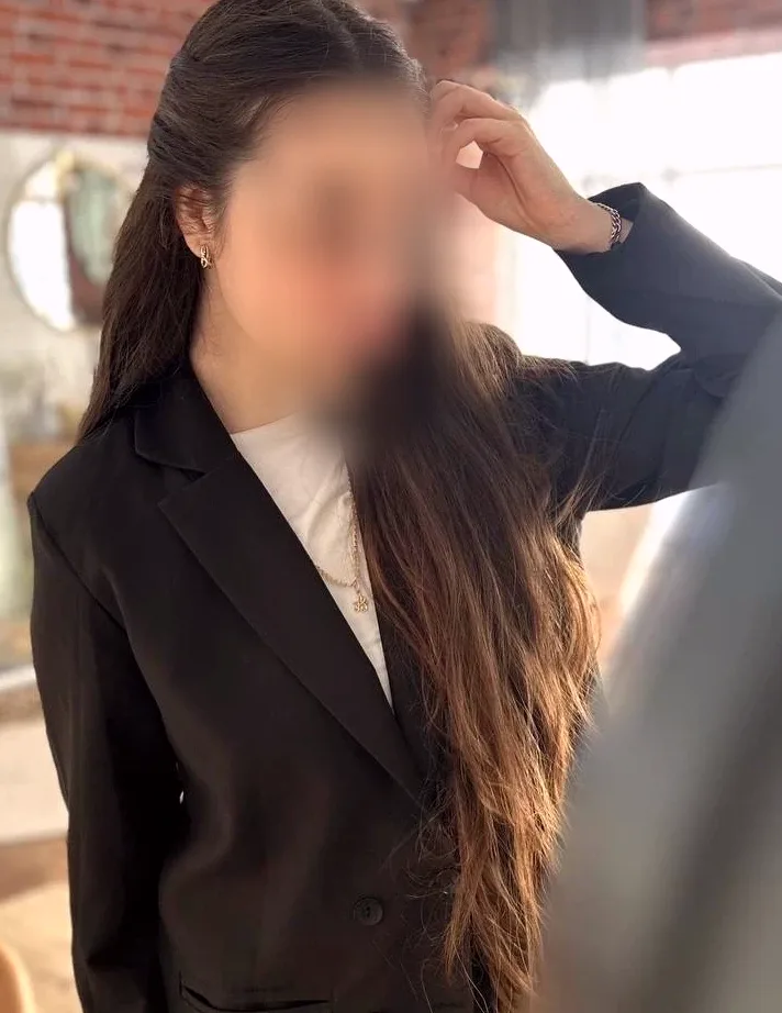 Kira, 21
