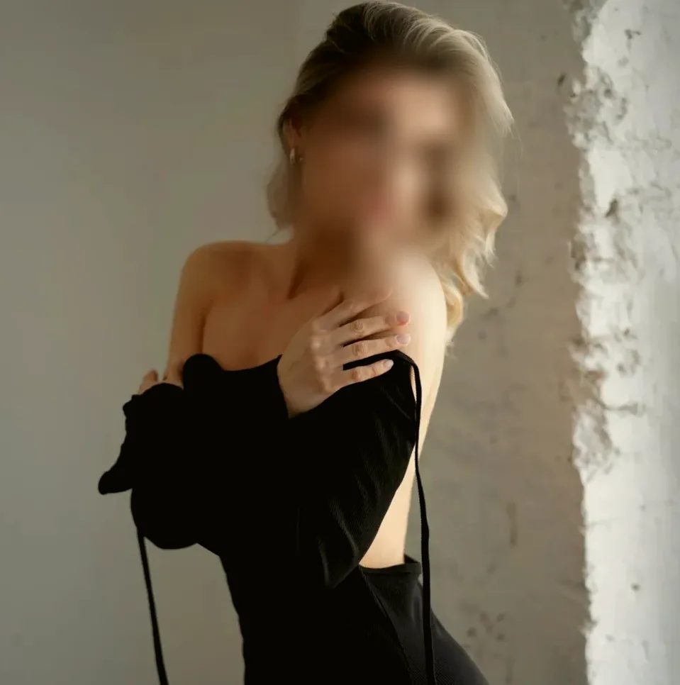 Ramona, 25